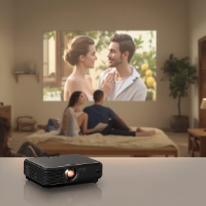 Vidéoprojecteur Android TV diffusant un film romantique dans une chambre italienne moderne avec un couple